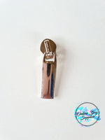 Bar zipper pull