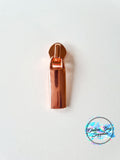 Bar zipper pull