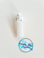 Bar zipper pull