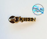 Queen zipper pull