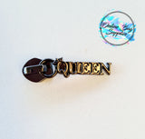 Queen zipper pull