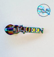 Queen zipper pull
