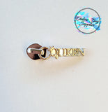 Queen zipper pull