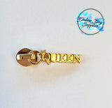 Queen zipper pull