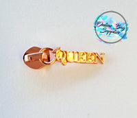Queen zipper pull